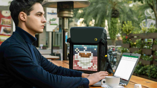 Trên tay Balo Divoom Pixoo Backpack-M: Tích hợp màn LED chơi game, DJ, tín hiệu giao thông, chỉ 3 triệu đồng liệu có tin được không?