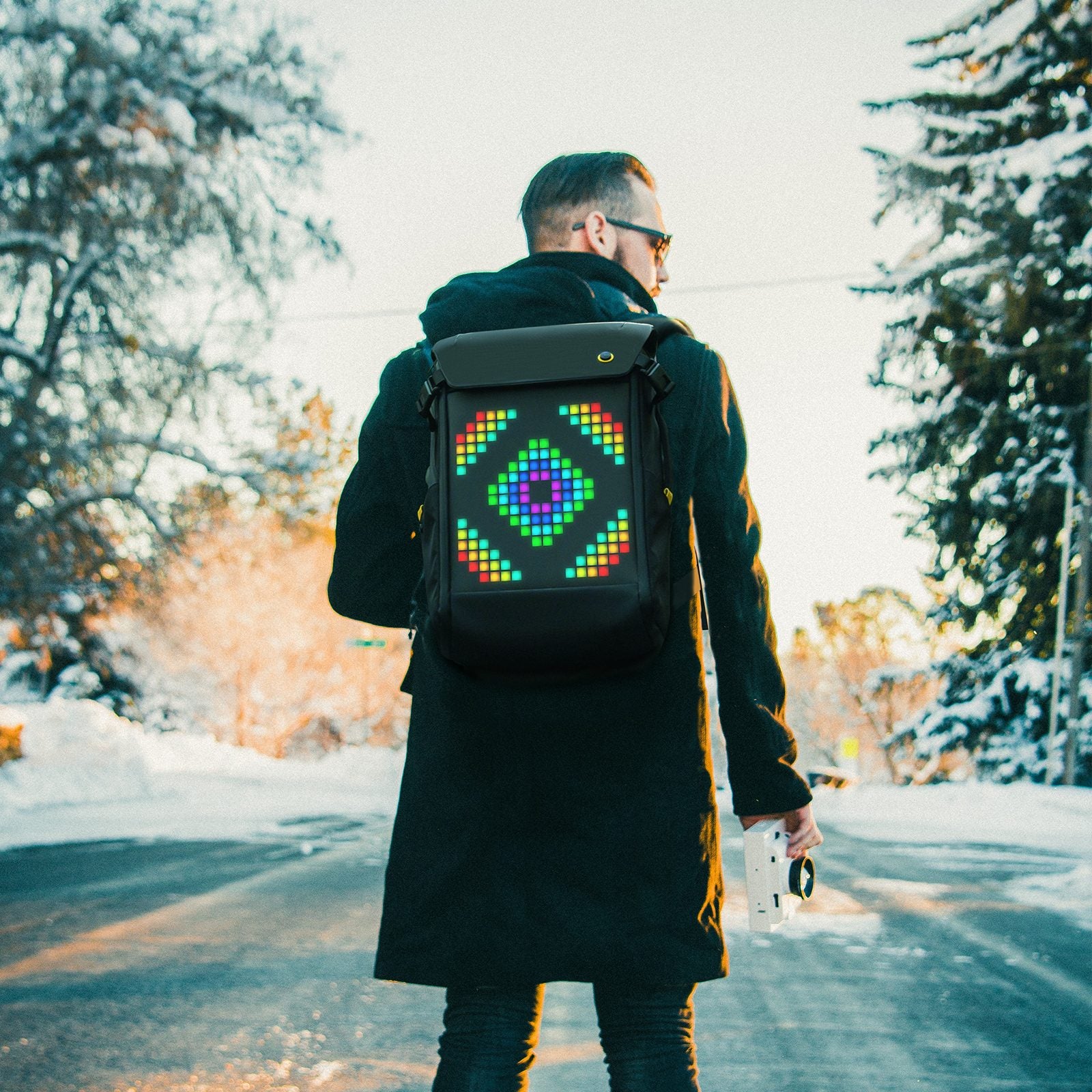 【ほぼ未使用・タグ付き】 Divoom Pixoo M Backpack Divoom Pixoo Backpack-M ピクセル アート ディスプレイ付きスマート