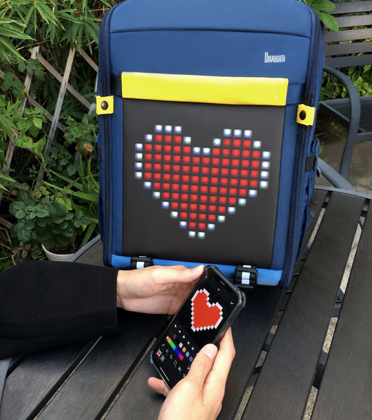 Divoom Backpack-S スマート LED ピクセル アート バックパック