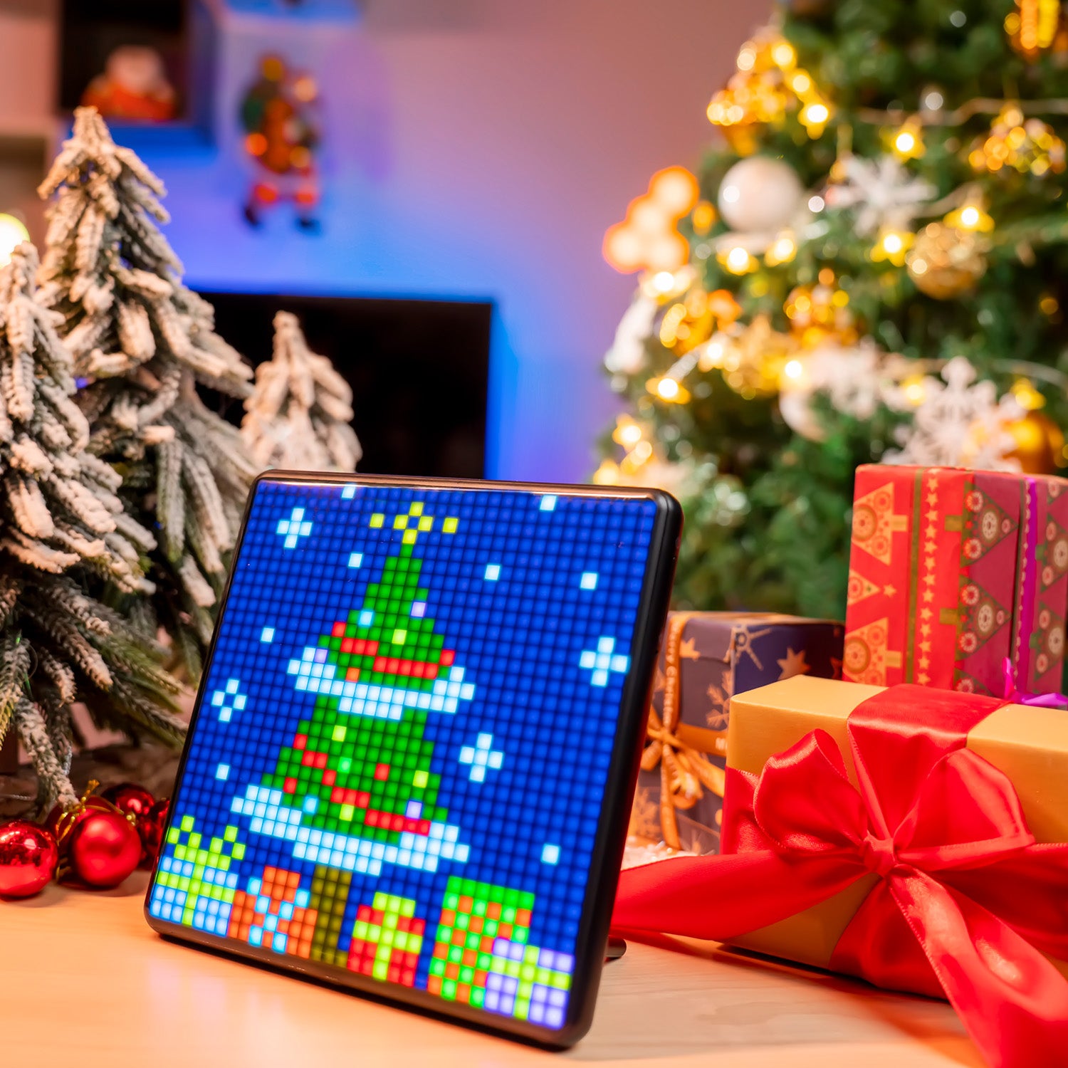 Divoom Pixoo-Max 32x32 Pixel Art LED Display for Room Decor