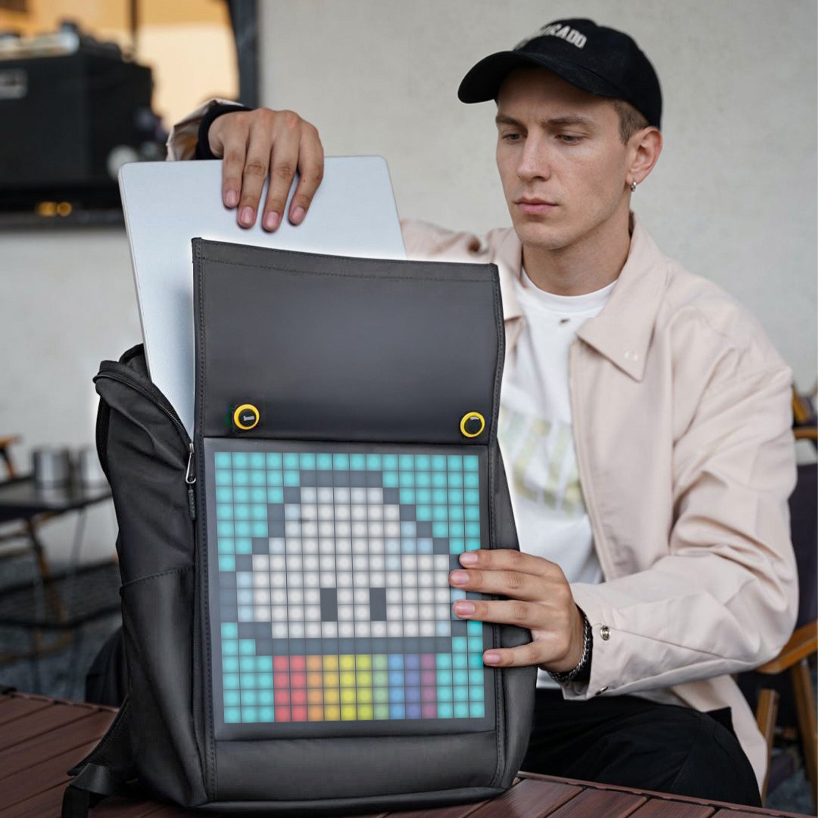Divoom Pixoo M Backpack ピクセルアートバックパック リュック 人気