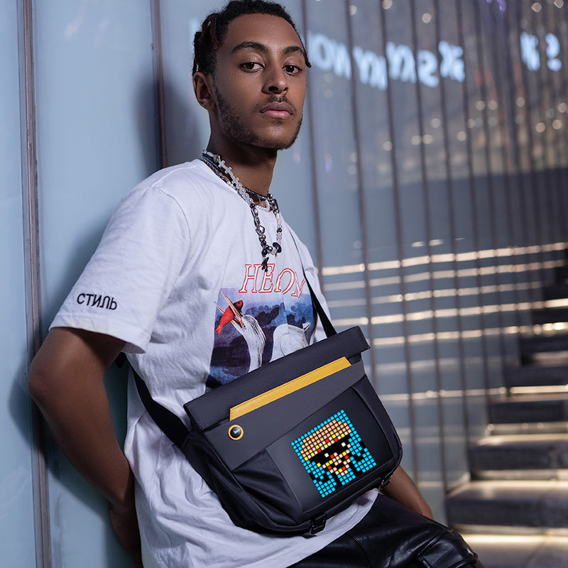 Divoom Sling Bag-V Personnalisable Pixel Art Design de mode Sports de plein air Sac de messager étanche pour homme et femme Cadeau de nouvel an